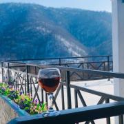 Լյուքս՝ սարերի տեսարանով