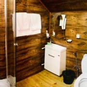 Երեքտեղանի համար՝ սարերի տեսարանով